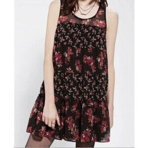 Urban Outfitters Kimchi Blue Dress Women's S Floral Tiered Sleeveless Babydoll